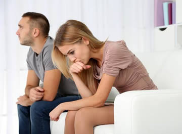 how to know if my ex loves me even if he has a girlfriend